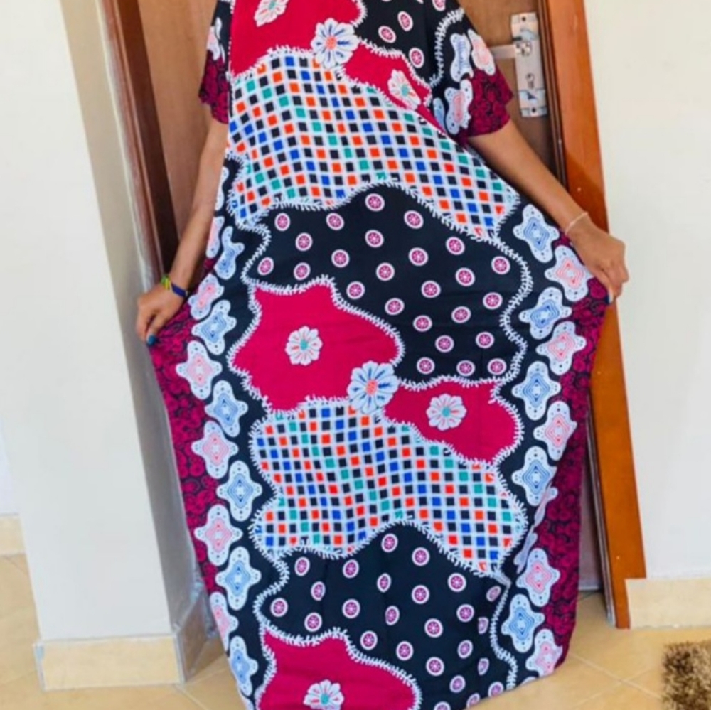 Dresses - Picture 10 of 10